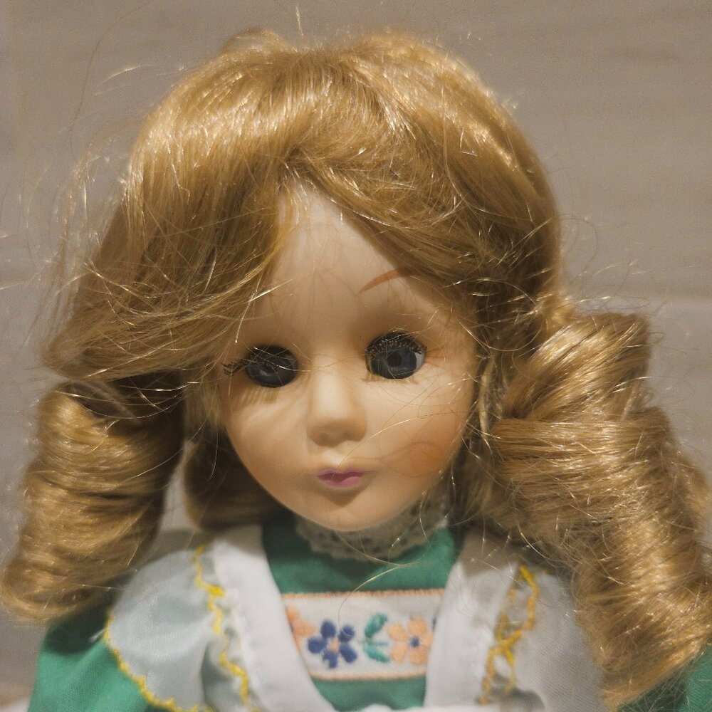 DOLL, MOTHER HUBBARD - Picture 3 of 7